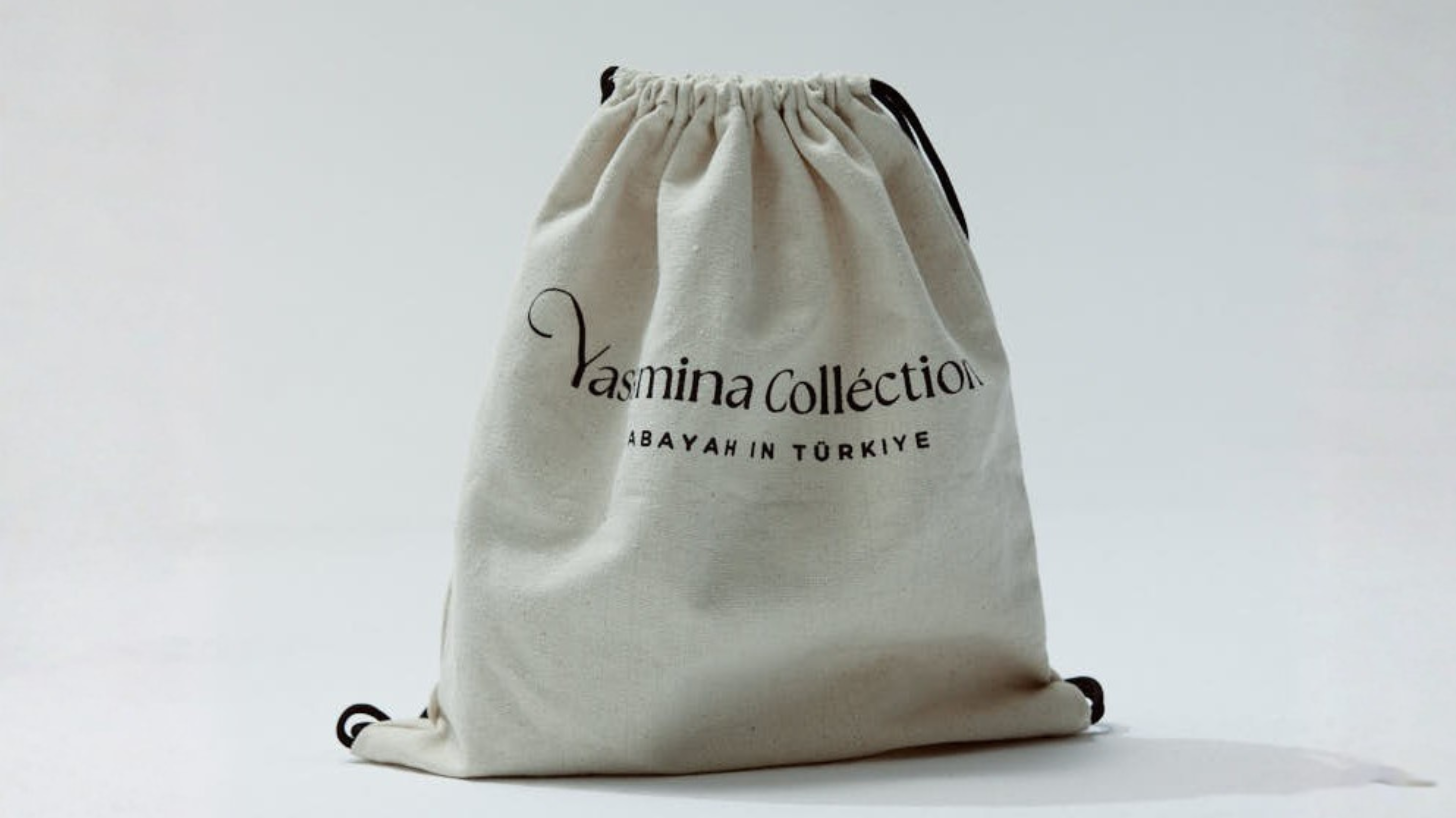 Sustainable Elegance: Eco-Friendly Fabrics in Modern Modest Fashion