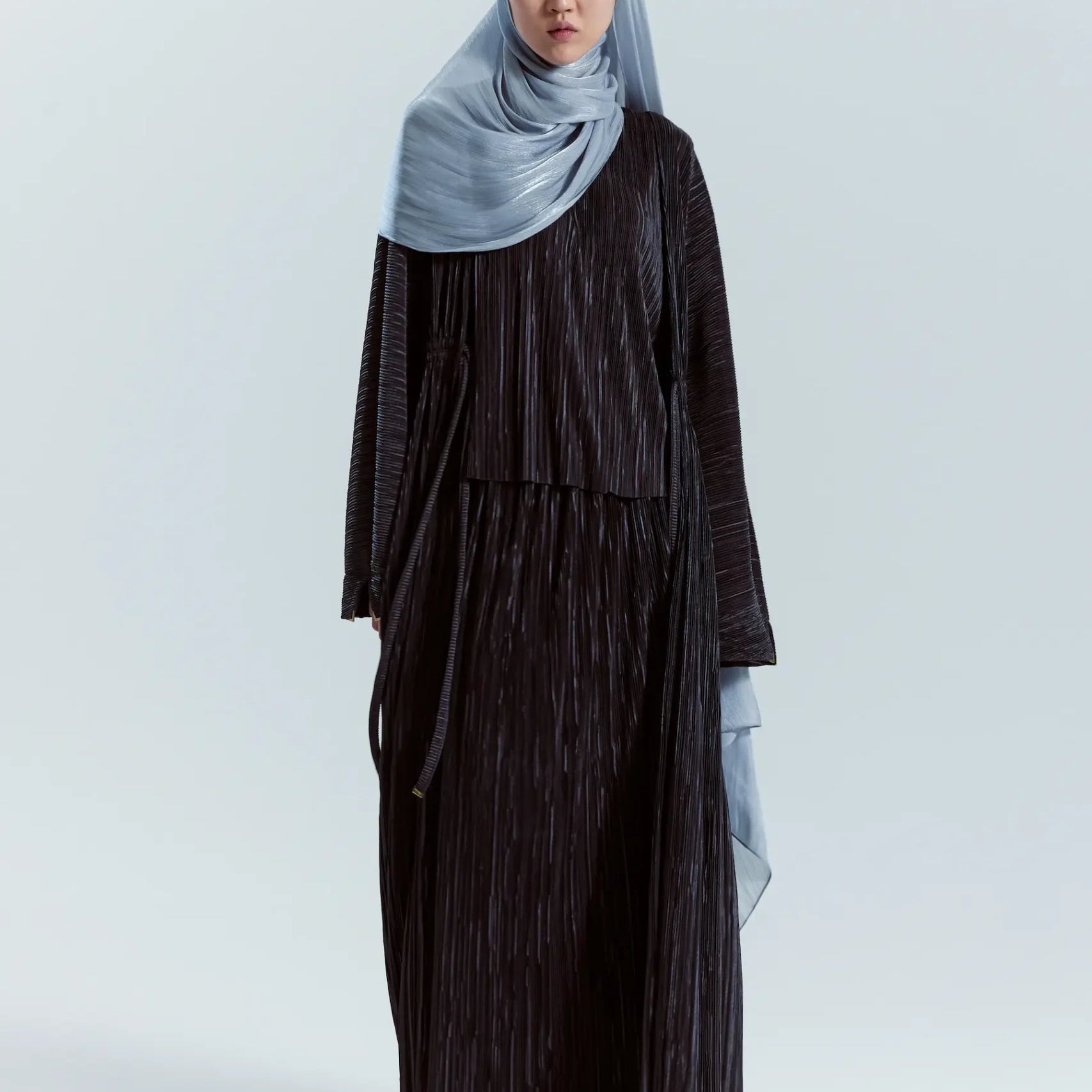 Kore Saten 3 Parça Plisse Abaya Takımı
