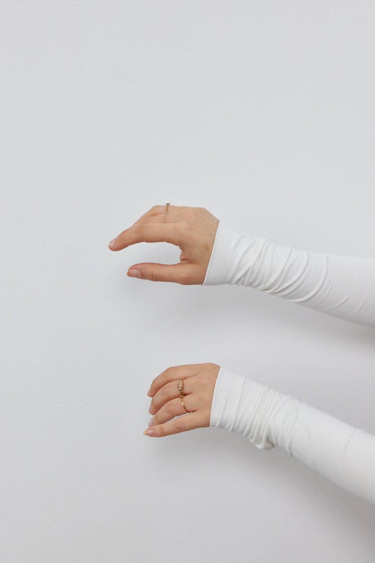 Lycra Elbow-Length Arm Cuffs – white, close-up detail