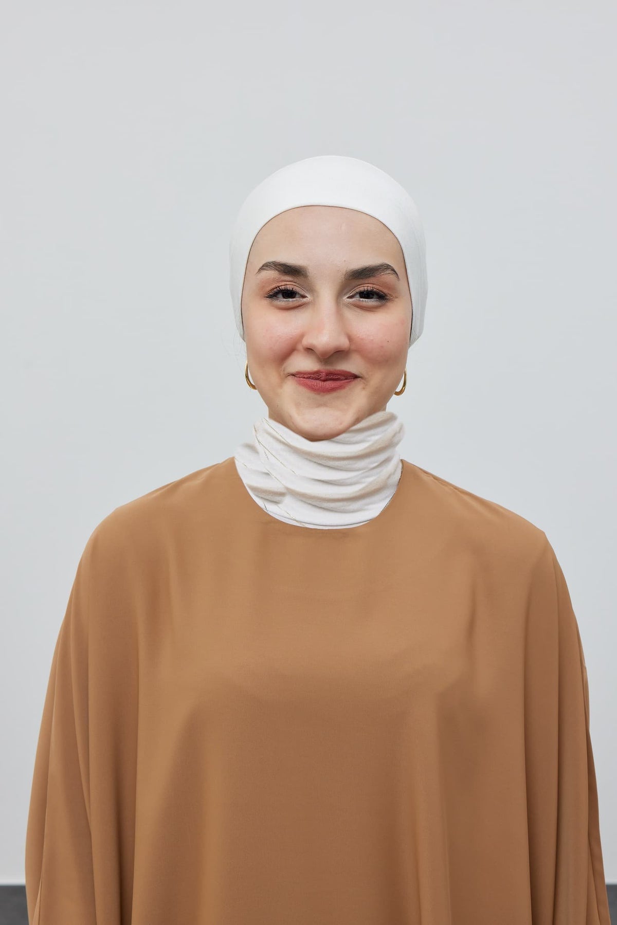Ultra Yumuşak Likralı Bone