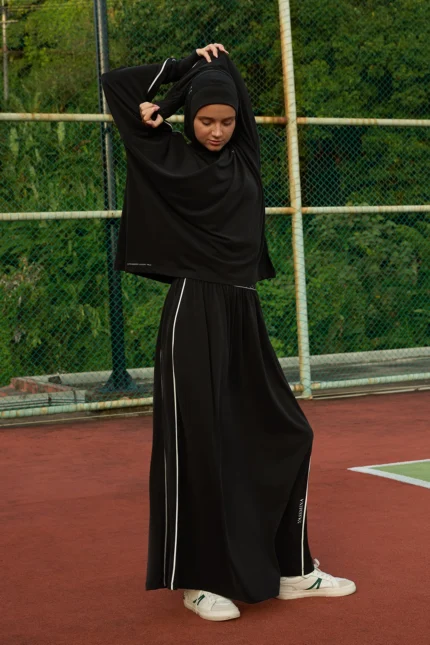 Modest Modal Sport Set